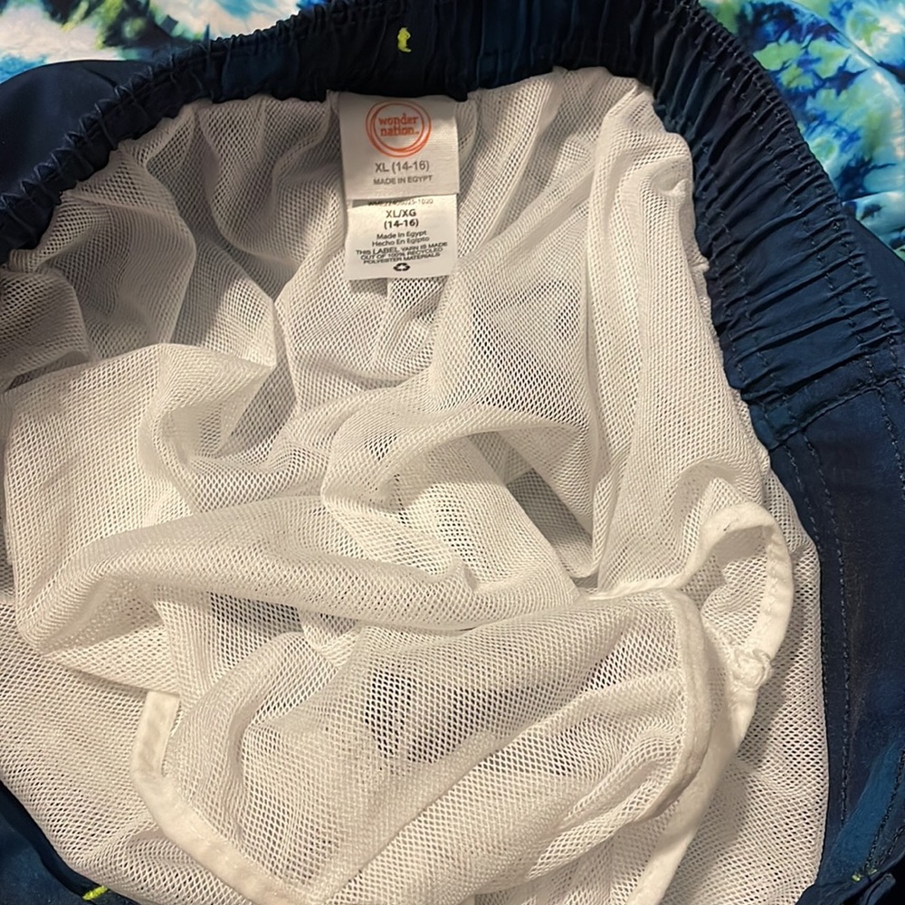 Swim trunks - Picture 3 of 3